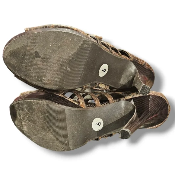 Strappy metallic crocodile print booties - Picture 3 of 5